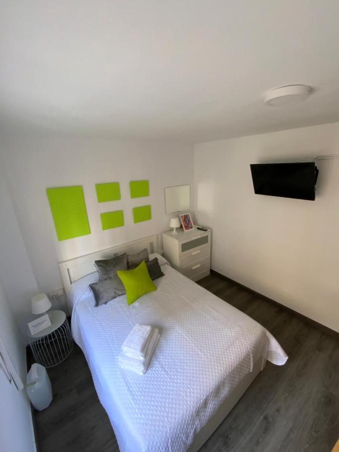 4 Capulino Apartamentos Malaga Exterior photo